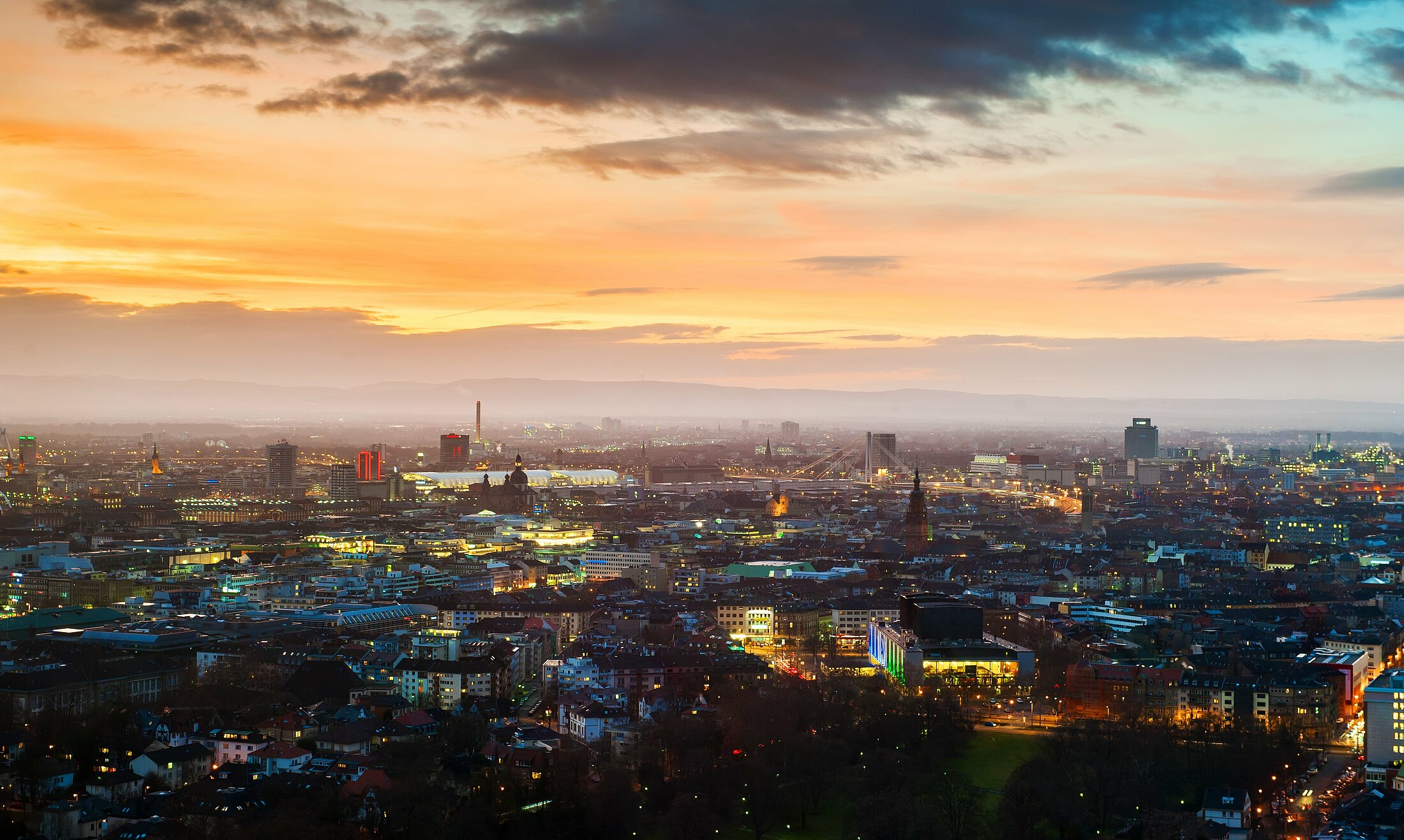 Top-Anbindung an die 
Grossstädte Ludwigshafen, 
Mannheim 
und Heidelberg